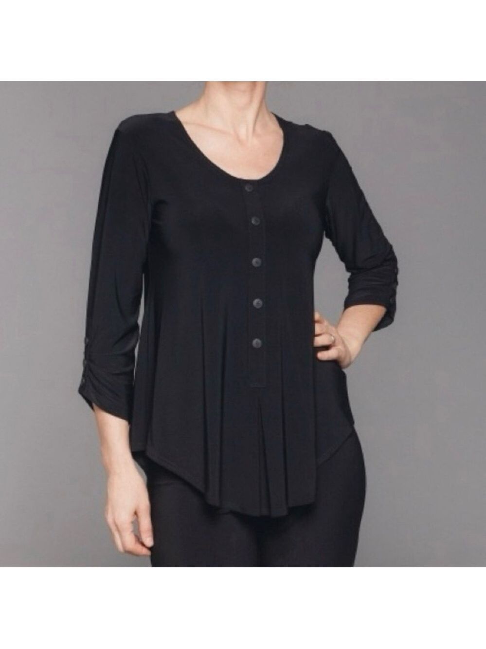 Sympli Unity Henley Tunic Top Black Size 12 Stretchy
Minimalist Flowy